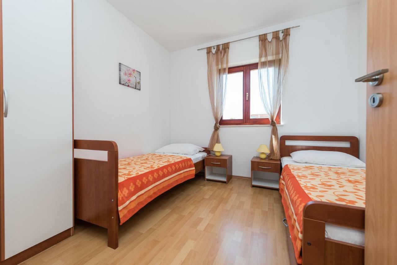 Apartments Blandona Biograd Na Moru Exterior photo